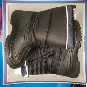 8c waterproof boots